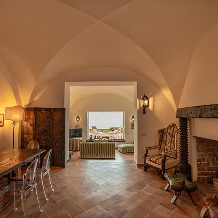 ヴィラ Tiberio By Property